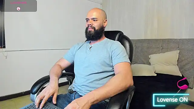 Luke Diaz7 online show from 10/04/25, 04:03