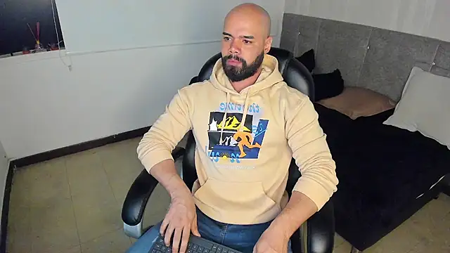 Luke Diaz7 online show from 10/18/25, 04:36