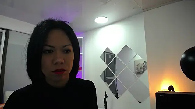 Snapshot of Katelady chatting on 03/12/25, 11:43 Katelady online show from 03/12/25, 11:43