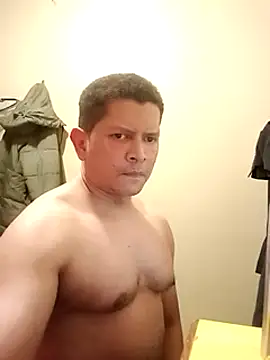 machoactivo1 online show from 02/13/25, 02:23