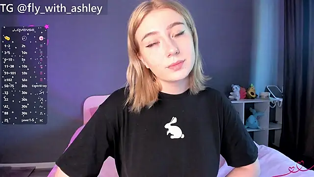 Snapshot of ashley_lovestory chatting on 09/09/25, 05:50 ashley lovestory online show from 09/09/25, 05:50