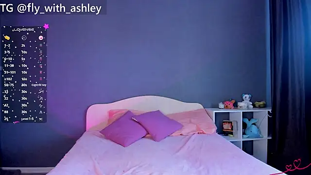 Snapshot of ashley_lovestory chatting on 09/19/25, 07:01 ashley lovestory online show from 09/19/25, 07:01