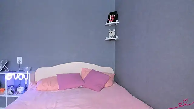 Snapshot of ashley_lovestory chatting on 11/15/25, 06:06 ashley lovestory online show from 11/15/25, 06:06