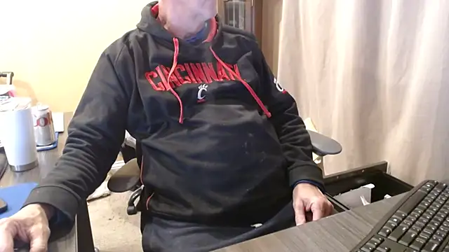 olderandwiser2 online show from 03/14/25, 04:43