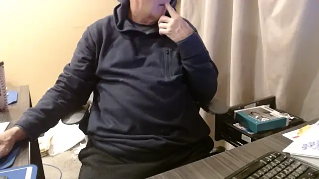 olderandwiser2 online show from 11/12/25, 05:11