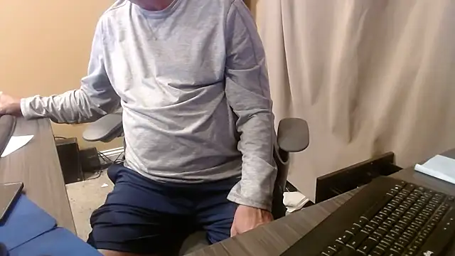 olderandwiser2 online show from 05/11/26, 03:30