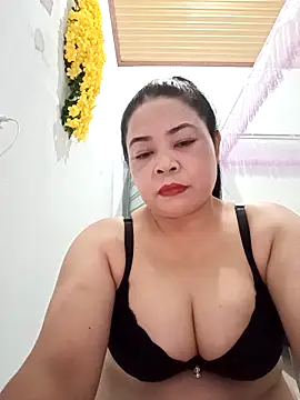 Snapshot of Baby-bigtits2024 chatting on 02/18/25, 01:11 Baby-bigtits2024 online show from 02/18/25, 01:11