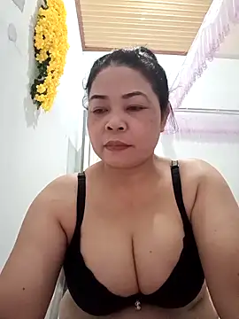 Snapshot of Baby-bigtits2024 chatting on 03/08/25, 08:33 Baby-bigtits2024 online show from 03/08/25, 08:33