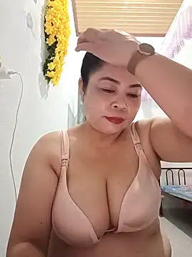 Snapshot of Baby-bigtits2024 chatting on 02/25/25, 01:21 Baby-bigtits2024 online show from 02/25/25, 01:21