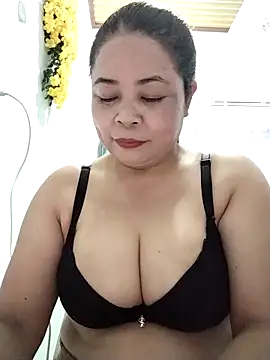 Snapshot of Baby-bigtits2024 chatting on 09/10/25, 01:10 Baby-bigtits2024 online show from 09/10/25, 01:10