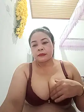 Snapshot of Baby-bigtits2024 chatting on 03/10/25, 12:49 Baby-bigtits2024 online show from 03/10/25, 12:49
