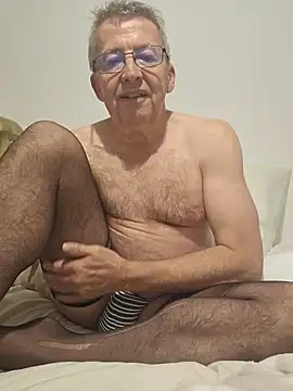 mann4u147 online show from 09/30/25, 10:27