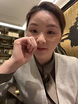 Snapshot of Mia-77 chatting on 03/19/25, 02:59 Mia-77 online show from 03/19/25, 02:59