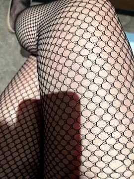 Mia-77 online show from 10/28/25, 09:30