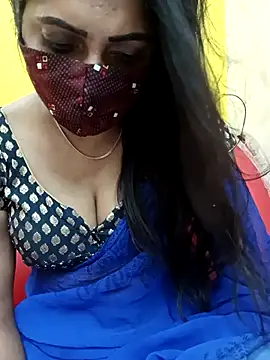 Snapshot of Thamarai28 chatting on 09/27/25, 04:13 Thamarai28 online show from 09/27/25, 04:13