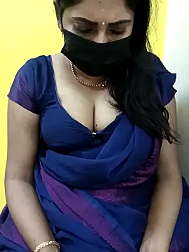 Snapshot of Thamarai28 chatting on 03/09/25, 06:17 Thamarai28 online show from 03/09/25, 06:17