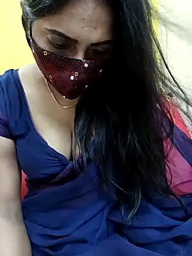 Snapshot of Thamarai28 chatting on 09/15/25, 03:56 Thamarai28 online show from 09/15/25, 03:56