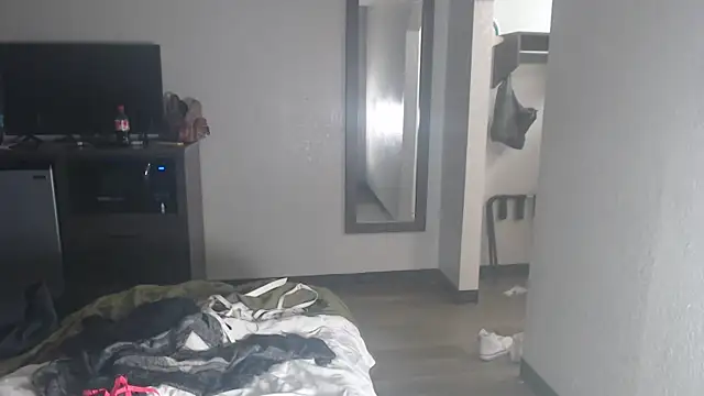 Snapshot of cassieeangelbby chatting on 12/14/25, 04:23 cassieeangelbby online show from 12/14/25, 04:23