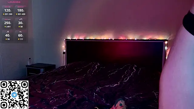 VelvetVivian online show from 02/09/25, 01:46