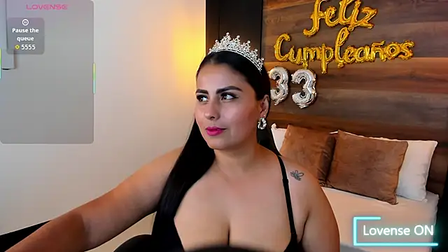Snapshot of sol_valeria chatting on 09/22/25, 08:37 sol valeria online show from 09/22/25, 08:37