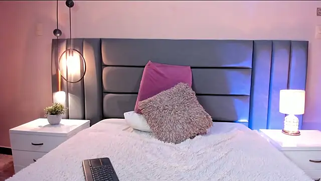 MiaHertz online show from 01/10/26, 02:01