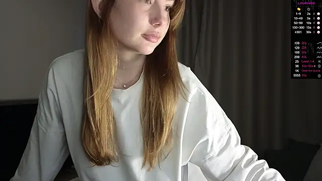 Sakura Moore online show from 10/29/25, 01:43