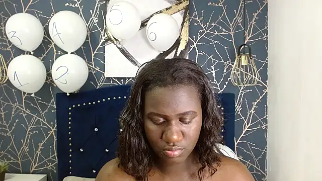 Snapshot of shanntall_tk chatting on 10/02/25, 07:39 shanntall tk online show from 10/02/25, 07:39