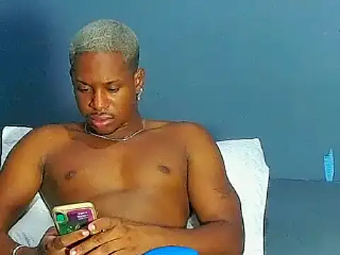 Snapshot of JackBlackone chatting on 10/08/25, 03:13 JackBlackone online show from 10/08/25, 03:13