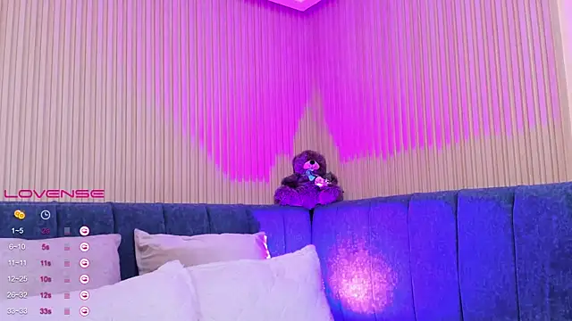 elizabeth 20 online show from 03/13/25, 07:17