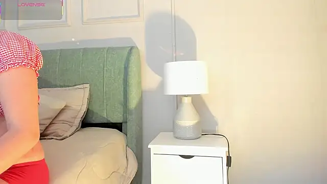 elizabeth 20 online show from 01/13/26, 07:18