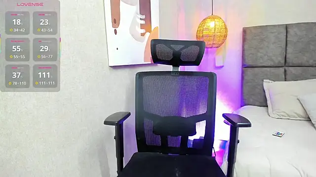 elizabeth 20 online show from 10/07/25, 07:04