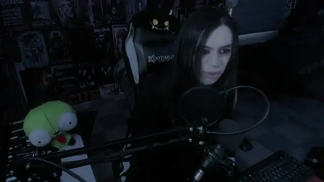Snapshot of rotten_dreams chatting on 02/20/25, 12:15 rotten dreams online show from 02/20/25, 12:15