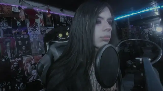 Snapshot of rotten_dreams chatting on 03/07/25, 06:11 rotten dreams online show from 03/07/25, 06:11