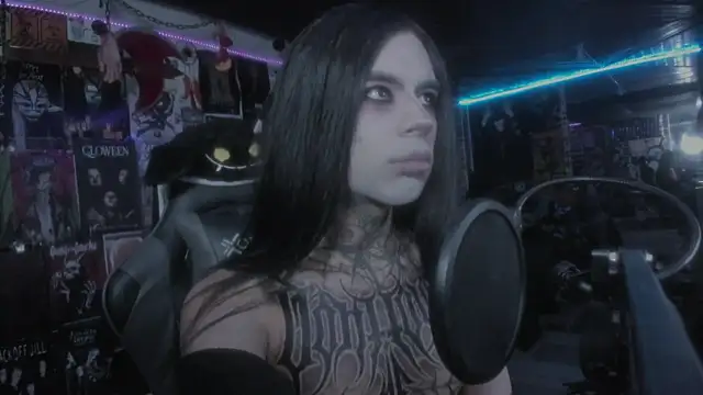 Snapshot of rotten_dreams chatting on 03/07/25, 12:34 rotten dreams online show from 03/07/25, 12:34