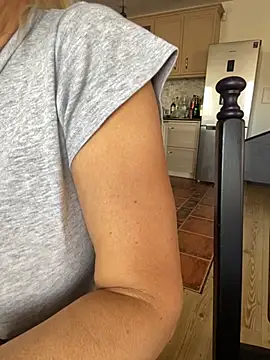 DeboraXporn online show from 10/22/25, 12:37