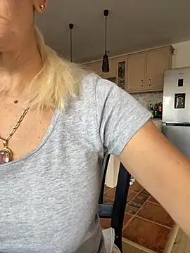 DeboraXporn online show from 10/29/25, 02:16