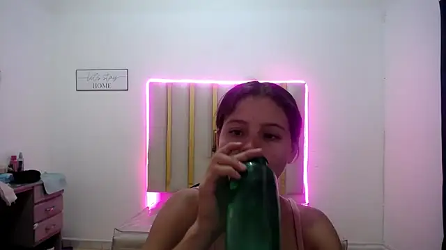 Snapshot of flakita_sexyhot chatting on 09/24/25, 10:11 flakita sexyhot online show from 09/24/25, 10:11