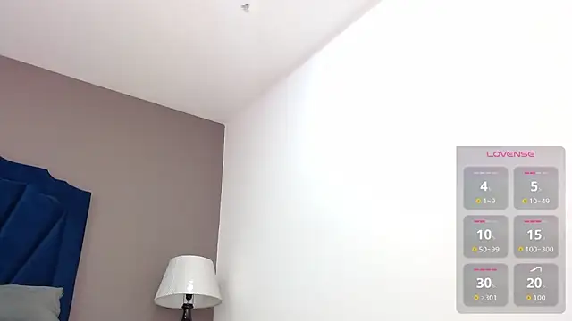 Snapshot of KatiaFosterr chatting on 10/30/25, 12:47 KatiaFosterr online show from 10/30/25, 12:47