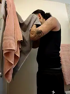 Rican8inches online show from 02/08/25, 08:10