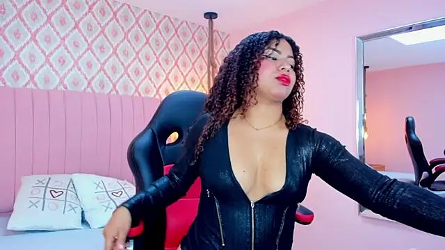MELINAMARTINS online show from 03/07/25, 07:27
