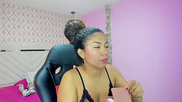 MELINAMARTINS online show from 10/30/25, 07:33