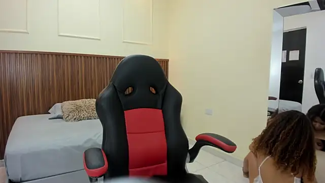 MELINAMARTINS online show from 10/02/25, 07:28