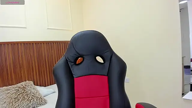 MELINAMARTINS online show from 11/20/25, 07:47