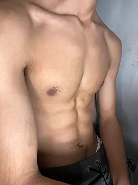 Hamza-Maroki online show from 04/15/26, 08:31