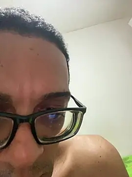 Snapshot of Diegodelicia chatting on 07/29/26, 10:20 Diegodelicia online show from 07/29/26, 10:20