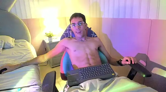 Snapshot of sweet_boy_sweet06 chatting on 03/23/25, 02:37 sweet boy sweet06 online show from 03/23/25, 02:37