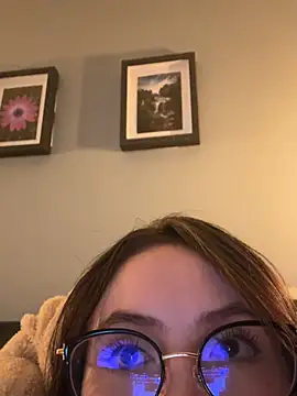 ValentinaOrtiz3 online show from 06/19/26, 03:45