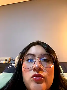 ValentinaOrtiz3 online show from 09/27/25, 02:07