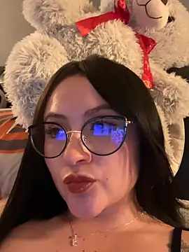 Snapshot of ValentinaOrtiz3 chatting on 04/10/26, 11:56 ValentinaOrtiz3 online show from 04/10/26, 11:56