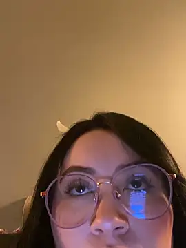 ValentinaOrtiz3 online show from 11/06/25, 02:15